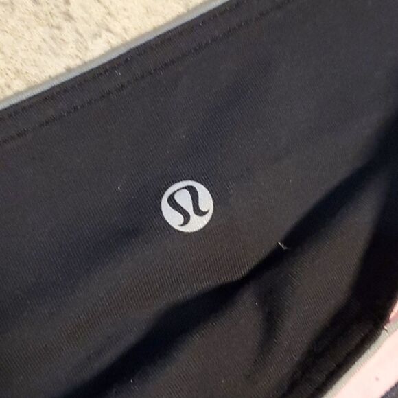 Lululemon Reversible Clam Digger Gray/Pink crop - Picture 5 of 8